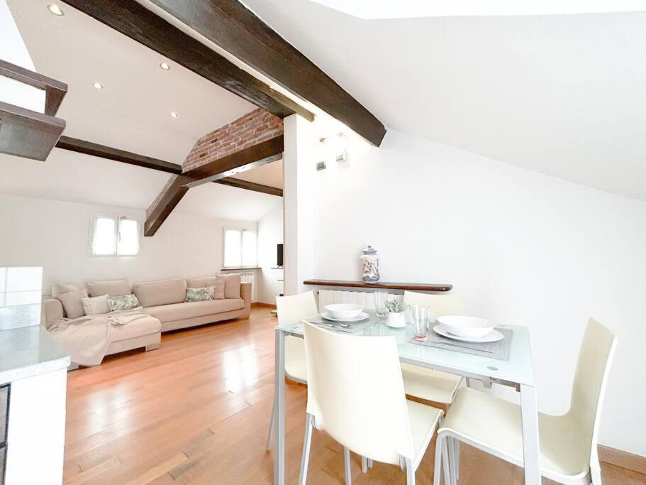 Ferienwohnung Elegante Mansarda 300Mt Dal Mare - Centro - Wifi Savona Exterior foto