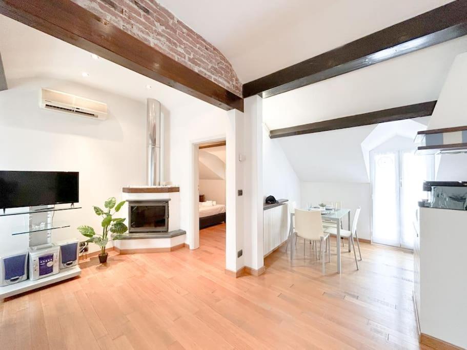 Ferienwohnung Elegante Mansarda 300Mt Dal Mare - Centro - Wifi Savona Exterior foto